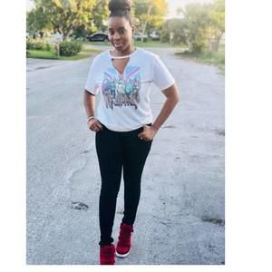 Meet your Posher, Julie-ann